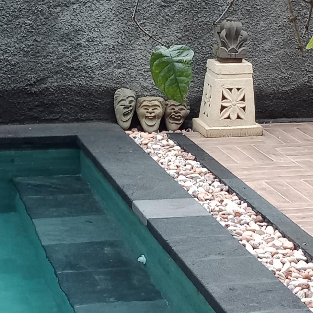 D'Puja Home Stay And Spa Nusa Dua  Esterno foto